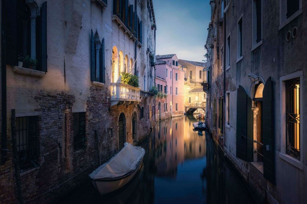 CARTA DA PARATI ROMANTICA DEL CANALE DI VENEZIA